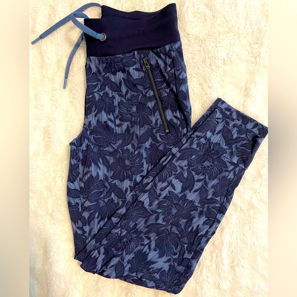 Athleta Trekkie North Jogger - Sz 2